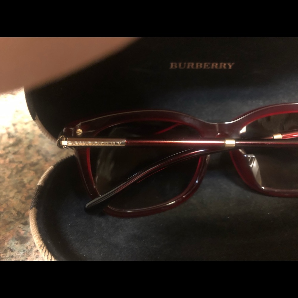 Burberry Sunglasses - Picture 5 of 5